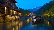 Gubei Water Town Overnight and Mutianyu Great Wall 2 Day Private Self-Guide Tour