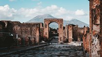 Amalfi Coast Tour: Pompei, Sorrento, Positano 