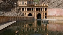 Abhaneri And Galta Ji Same Day Tour