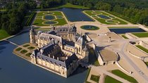 Private Chantilly & Horse Museum with Minivan
