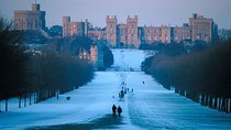 Windsor, Bath, Stonehenge and Salisbury Guided Tour on Boxing Day