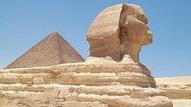 Full day visit of Giza Pyramids, Egyptian Museum and Bazaar
