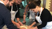 Cooking lesson: tagliatelle, mozzarella and tiramisu