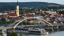 1-way Prague to Vilshofen private transfer - up to 7 passengers