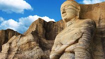 Sigiriya Rock Fortress and Polonnaruwa Day Tour From Negombo
