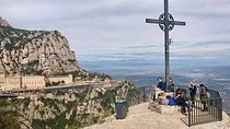Montserrat Monastery Premium Tour: Lunch at Farmhouse Small Group