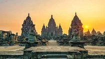 a day visiting The temple and Javanese culture museum (07.00am-05.00pm)