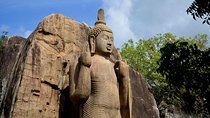 Aukana and Anuradhapura Day Tour From Negombo