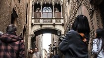 Explore Barcelona: Private Tour with Local Bites