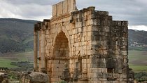 Day trip from Fes: Fes to Volubilis, Moulay Driss Mauseuleum and Meknes