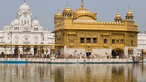 Full Day Golden Temple and Wagah Border Private Tour with Punjabi Lunch
