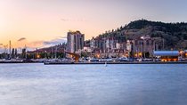 Self-Guided Kelowna Scavenger Hunt: Art By The Lake
