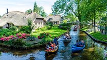 Giethoorn Day Private Tour inc. Boat Trip