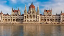 Budapest tour with a professional guide (Including Castle visit)