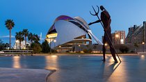 Walking tour of the city of arts and sciences