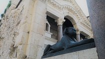 2 Hours Split Walking tour with free food tasting