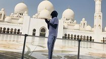 DEAL: Sheikh Zayed Grand Mosque and Dubai Red Dunes with BBQ Dinner