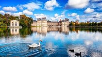 Fontainebleau Castle Half-Day Tour from Paris