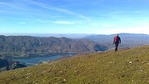Hike Lake Castle and Good Food!