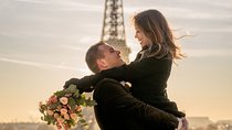 Private Guided Professional Photoshoot by the Eiffel Tower 