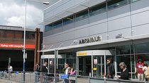 Luton Airport Private Transfers to/from London (Postcode E1 to E14)