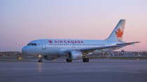 Private Transfer:Toronto pearson int'l airport to Toronto Hotel / Accommodations