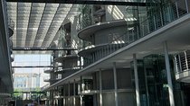 Private architecture tour through New Berlin