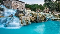 Saturnia and Picnic at sunset in the middle of the vineyards