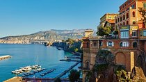 Sorrento Private Walking Tour with Guide and Limoncello Tasting 