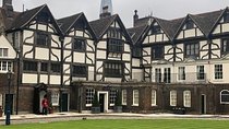 Full Day Traditional Private London Tour by Walking & Public Transportation