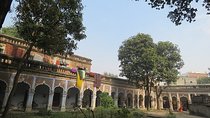 A Private Walking Tour of Varanasi's Ashrams