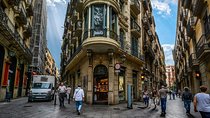 Private Walking Tour Across Gothic Quarter 