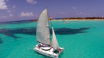 Deluxe Isla Mujeres sailing tour with transportation
