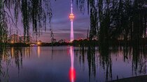 Half Day Tour: Summer Palace, Yuyuantan Park with CCTV Tower Dinning Experience