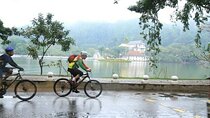 Along the Mahaweli River cycle ride with Exploring the Kingdom of Kandy. 