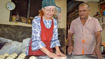 Sri Lankan Traditional Bakery Experience from Panadura