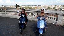 Tour by Vespa 
