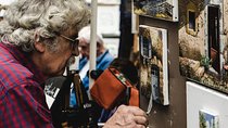 Private tour of Artistic Paris - Paintings, Graffiti, Architecture with a local