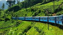 Kandy to Nanu Oya train ride on (Train No: 1005 "Podi Menike")