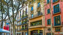 Touristic highlights of Barcelona on a Private full day tour with a local