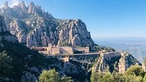 Private Day Trip to Montserrat from Barcelona with a local