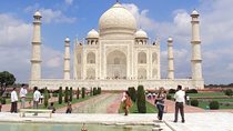 Taj Mahal and Agra Tour for 2 Days by Gatimaan Train
