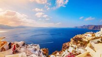 Private Tour in Santorini with Wine Tasting