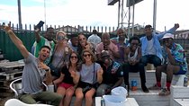 Go Clubbing / Party with a Changemaker friend group