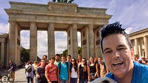 Private Taxi Tour City East & West History and Architecture 3-4h