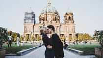 Berlin Photography Tour with a Expert Guide - Brandenburg Gate, Linden St & more