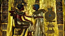 Private Day Tour to Giza Pyramids, Sphinx and Egyptian Museum in Cairo