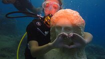 Shared Scuba Diving under Water Museum