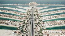 Private Dubai Driving Tour with Palm Jumeirah, Dubai Creek and Deira’s Souks 