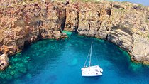 Luxury Catamaran Cruise Including pickup and Traditional Food